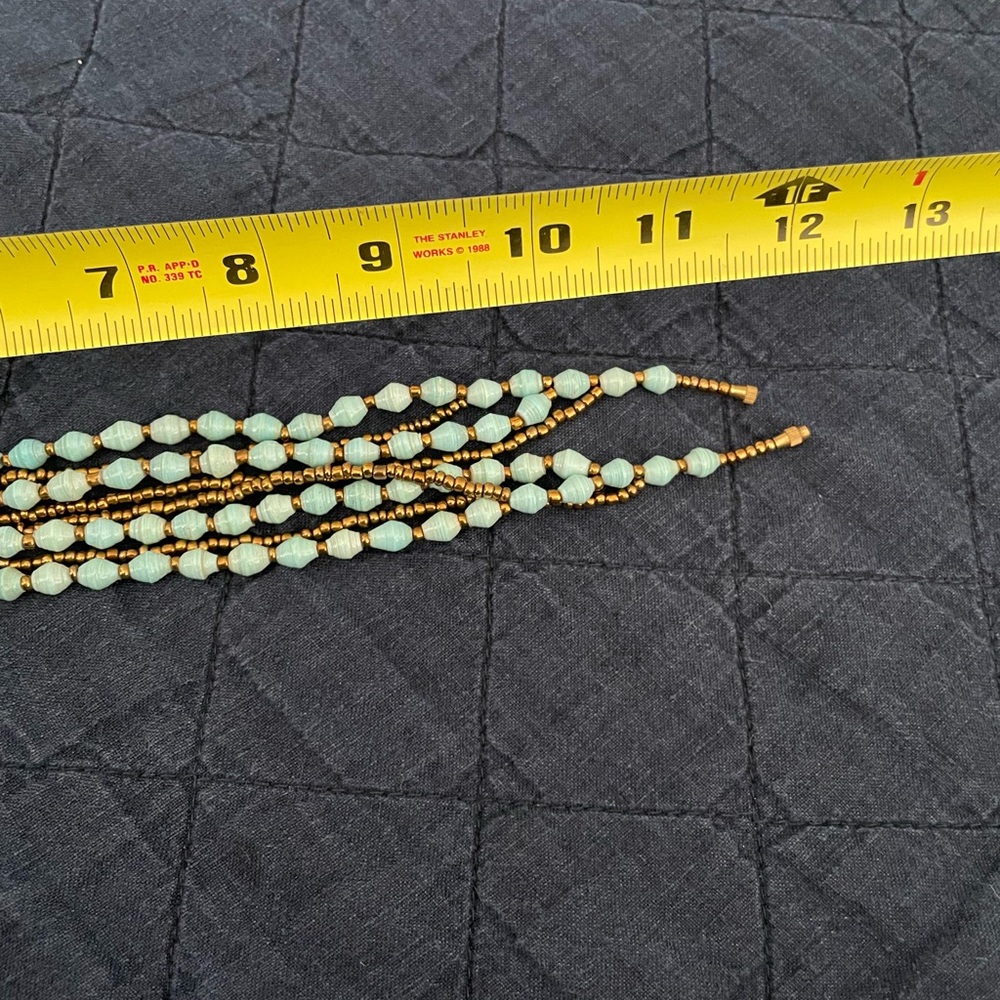 Handmade beaded necklace - Picture 2 of 5